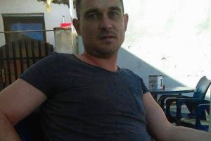 L-aţi văzut? O arădeancă îşi caută DISPERATĂ soţul! A plecat la muncă şi nu se mai ştie NIMIC de el