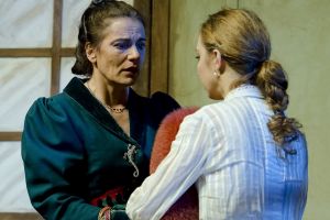 Maia Morgenstern, matroană de bordel în „Profesiunea doamnei Warren”, la Casa de Cultură a Sindicatelor