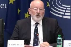 Timmermans, făcut praf după declaraţiile radicale din România: „A venit aici ca un rege”