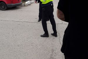 Bătaie, în şedinţa de Consiliu Local Fărcăşeşti! Fostul primar Bălu, lovit cu capul în gură de şoferul edilului liberal Drăgoescu