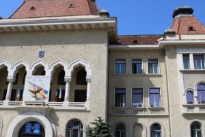 Primăria Târgu-Mureş angajează
