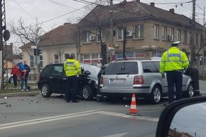 Tânără la spital după ce un şofer nu a acordat prioritate, la Timişoara
