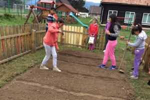 Și anul acesta sunt aşteptaţi micii grădinari