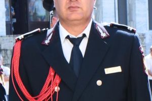 Tâlhar prins de poliţişti cu ajutorul unui pompier