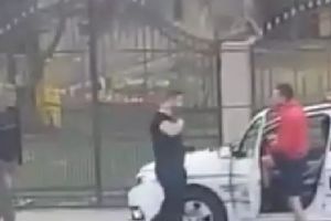 În şort şi tricou, la volanul autospecialei. Poliţistul-fotbalist a tras pe dreapta un şofer care nu i-a acordat prioritate