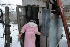 Românii vor spune adio veceurilor din fundul curţii