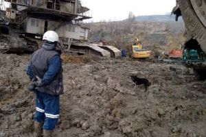 Unui electrician de la EMC Roşia i s-a făcut rău la locul de muncă, după ce a fost înjurat de şeful său! A primit îngrijiri medicale la cabinetul unităţii