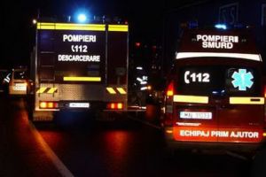 Panică într-un bloc din Oradea: Un tânăr de 25 de ani a dat foc unui apartament şi apoi a sărit pe geam, de la etajul doi