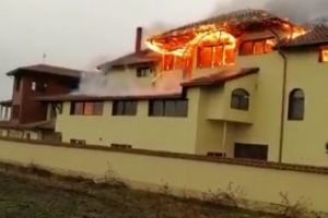 Alerta la ISU Dobrogea. Un incendiu violent a izbucnit la Manastirea de la 23 August, judetul Constanta (galerie foto) 
