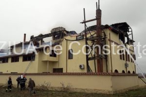 LIVE VIDEO: Imagini de la eveniment. Alerta la ISU Dobrogea. Un incendiu violent a izbucnit la Manastirea de la 23 August, judetul Constanta (galerie foto)         
