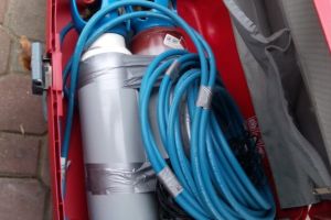 „Bonnie şi Clyde de România”, care au provocat o EXPLOZIE la un bancomat din Arad, prinşi de poliţişti! Cine sunt hoţii