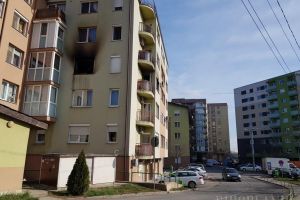 Tânărul care a incendiat apartamentul din Prima Nufărul, cercetat pentru distrugere (FOTO)