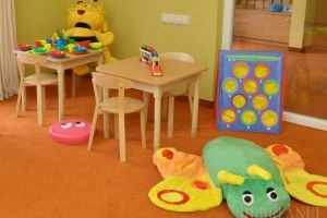 Schimbări în Educaţie, aprobate de Senat: Grupa mare de grădiniţă, obligatorie de anul viitor pentru copiii de 5 ani