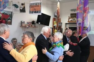 FOTO: B-unicii, în căutarea eternului feminin