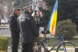 Spectacol dezagreabil în centrul Piteştiului. Poliţiştii locali, pe urmele „revoluţionarului”