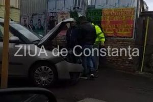 Imagini de la eveniment. Accident rutier in zona Teatrului de Stat din Constanta. Doua masini implicate (galerie foto)