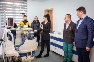 FOTO: La Sebeş, s-a deschis primul cabinet stomatologic cu servicii gratuite destinate exclusiv copiilor