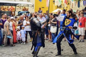 Festivalul Medieval Sighişoara se află încă în plopul bugetar, iar plopul deasupra Bucureştiului