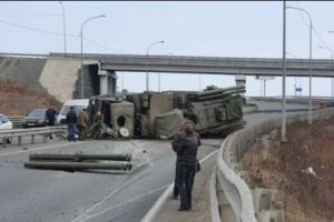 VIDEO: Doar în Rusia se poate întâmpla aşa ceva! Un sistem de rachete Pantsir a provocat un accident de circulaţie în Extremul Orient Rus