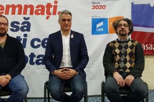 USR a reuşit să strângă la Satu Mare 3.000 de semnături
