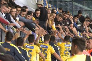 Bilete de miercuri pentru meciul de marti