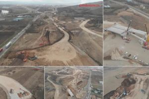 Video/ Pe Autostrada A10 Sebeş-Turda, furnicar de utilaje la Alba Iulia Nord: Se montează grinzi şi se lucrează la bretelele viitorului nod rutier