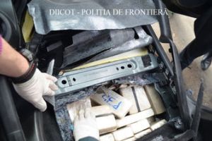 Cum au fost dati de gol olandezii care au incercat sa treaca frontiera in Romania cu 84,3 kilograme de heroina