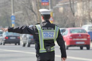 ATENŢIE, ŞOFERI! Poliţiştii locali nu mai au voie să legitimeze şi să amendeze şoferii în trafic