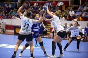 SCM Ramnicu Vâlcea şi CSM Bucureşti se întâlnesc într-un meci ”pe viaţă şi pe moarte”