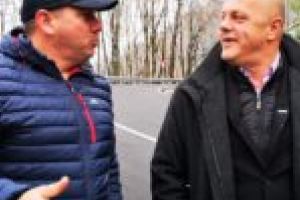 A turnat asfalt ca-n palmă spre Șură, demolează Vintage-ul pentru a face loc promenadei şi cedează sute de locuri de parcare! Gratis!