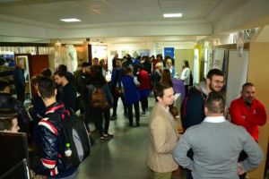 Peste O MIE de STUDENȚI, prezenţi la Bursa locurilor de muncă organizată de UAV