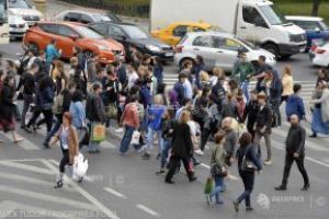 Populaţia României va scădea la 18 milioane de persoane în 2030; din 2060 rata de dependenţă a sistemului public va fi de aproape 100% (studiu)