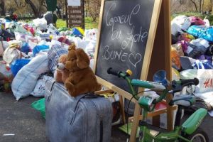 Donează obiecte pentru familii nevoiaşe din Cristeşti şi Vălureni