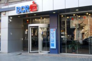 Suntem chit? Decât să îi recalculeze creditul, BCR vrea să-i anuleze unui orădean o datorie de 17.000 euro