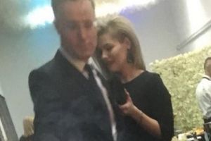 Tandreţuri între prezentatorul METEO şi o blondă. Bombă în showbizul românesc