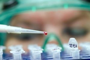 Studenţii medicinişti, informaţi despre posibilitatea de a deveni donatori de celule stem