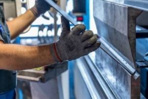 Preţurile producţiei industriale au crescut cu 3% în luna ianuarie