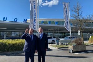 Gheorghe Flutur a iniţiat demersurile pentru deschiderea de curse aeriene din Suceava în ...