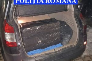 Bărbat ajuns în arest, după ce a fost prins transportând 200 de cartuşe de ţigări fără acte