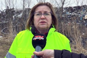 O ţigară aruncată neglijent a aprins depozitul de deşeuri