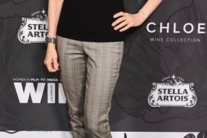 Rusinos. O mare vedeta este la puscarie dupa ce a dat mita ca sa-si bage copilul la facultate. Era o intreaga reteta si multi oameni influenti faceau parte din ea