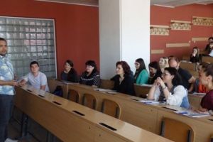 Concurs despre microbiologie, dedicat studenţilor şi elevilor