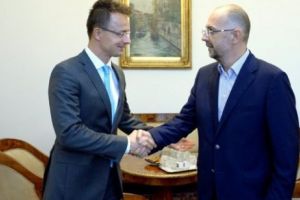 Înalţi oficiali din Ungaria şi elevi participă la manifestările de 15 martie din Transilvania
