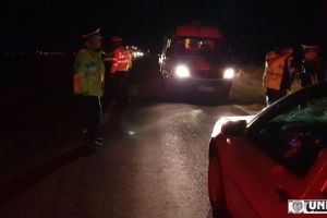 FOTO/ VIDEO/ Accident rutier GRAV pe DN1, la ieşire din Teiuş spre Aiud: Un bărbat care circula pe carosabil LOVIT de un autoturism