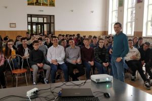 “Programare cu răbdare” a ajuns la Comăneşti