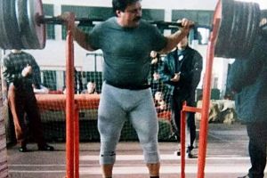 Antrenat cu greutaţile. Gică Hreapcă, profesorul de culturism