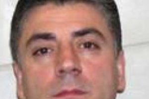 Liderul clanului Gambino, ÎMPUȘCAT de şase ori şi călcat cu camioneta de rivali, chiar în faţa casei sale