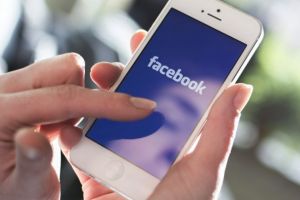 Facebook se confruntă cu cea mai gravă 