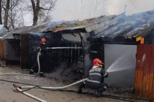 Garaje cuprinse de flacari in Baia Mare si Targu Lapus