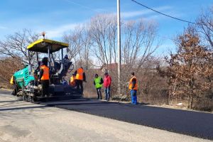 Drumuri şi Poduri demarează o serie de lucrări de reparaţii pe drumurile judeţene ale Sibiului